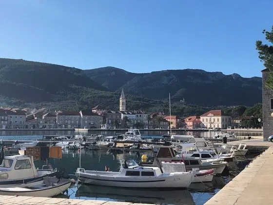 S1 - Double Room With Ensuite Bathroom and Balcony in the Centre of Jelsa, Hvar