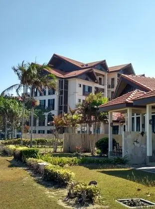 Sabah Beach Villas & Suites