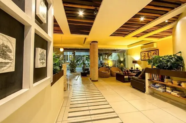 Sabbia Dowtown Condos by Mikitito Rentals - Lobi