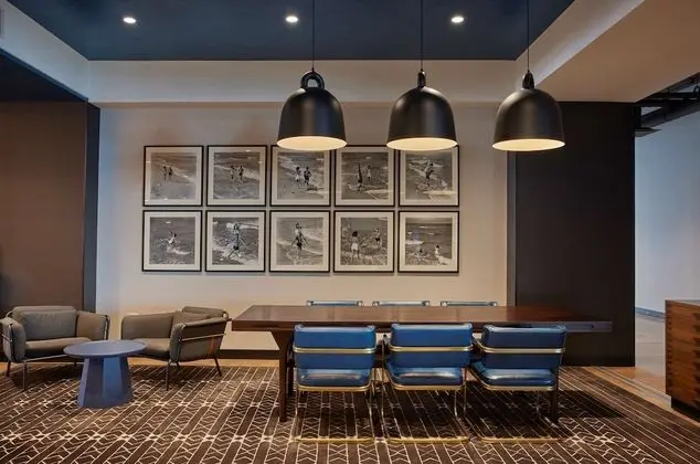 Sable at Navy Pier Chicago, Curio Collection by Hilton - Lobi