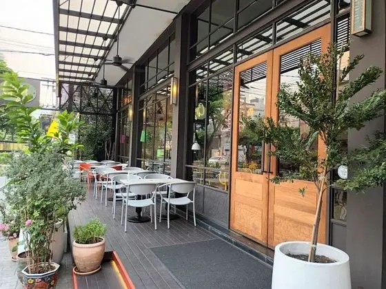 Sacha's Hotel Uno - Dış Mekan