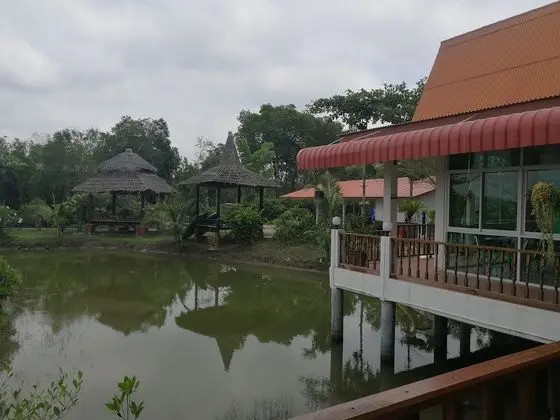 Saeng Tai Amphawa Resort - Dış Mekan