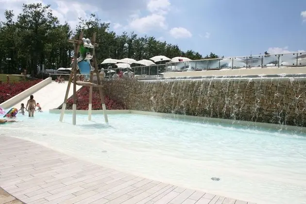 Safaritent Glamping op Camping Orlando in Chianti - Havuz