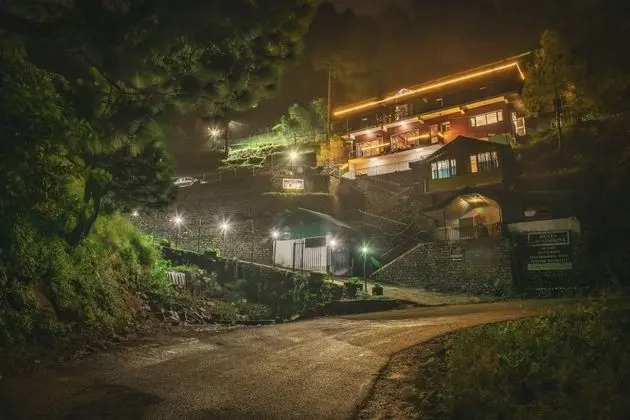 Safarmaina Resort