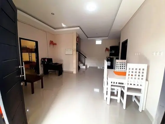 Safe House Bed and Breakfast - Hostel - Adults Ony - İç Mekan