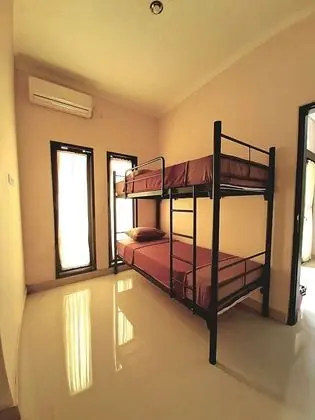 Safe House Bed and Breakfast - Hostel - Adults Ony - Öne Çıkan Resim