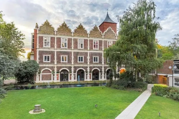 Safestay Holland Park