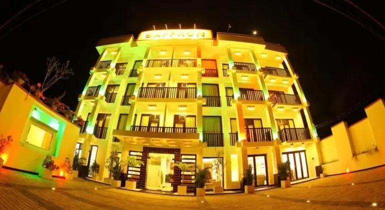 Saffron Hotel - Dış Mekan