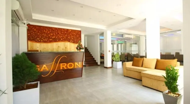 Saffron Hotel - Lobi