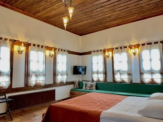Saffronia1900 Konak