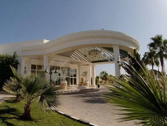 Safir Sharm Waterfalls Resort