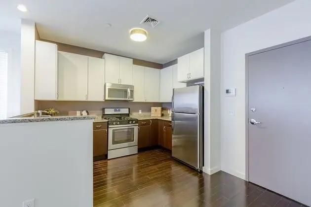 Sage Apartments Atlanta at Old 4th Ward - Mutfak