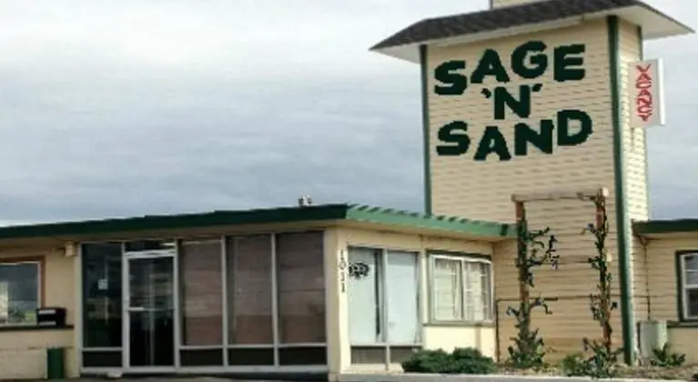 Sage N Sand Motel