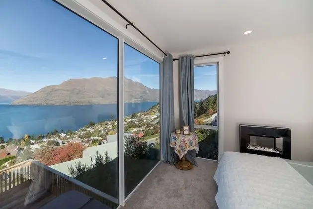 Sagittarius DH Lake View Villa - Oda