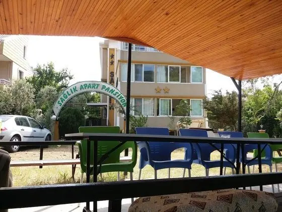 Saglik Apart Pansiyon - Dış Mekan