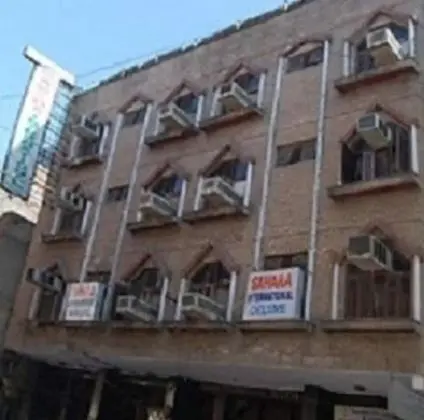 Hotel Sahara International Deluxe - Dış Mekan