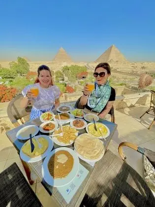 Sahara Pyramids Inn