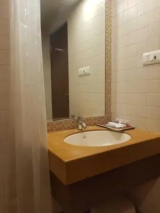 Sai Palace Hotel & Gardens Mira Road - Banyo Tipleri