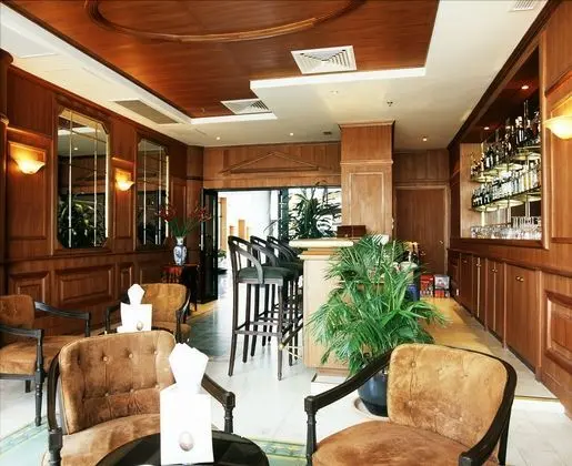 Saigon Domaine Luxury Residences - Bar