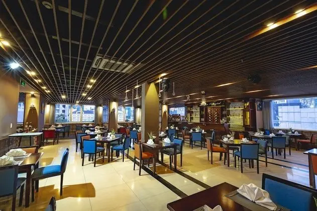 Saigon Hotel - Yerinde Yemek