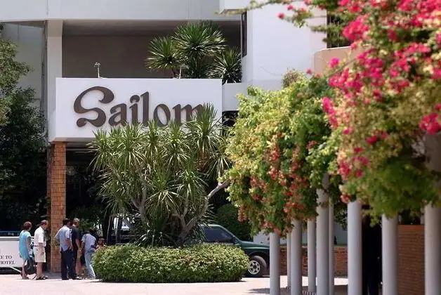 Sailom Hotel