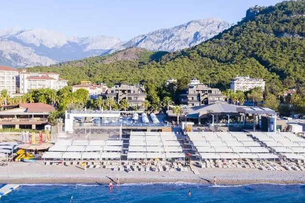 Sailor's Beach Club