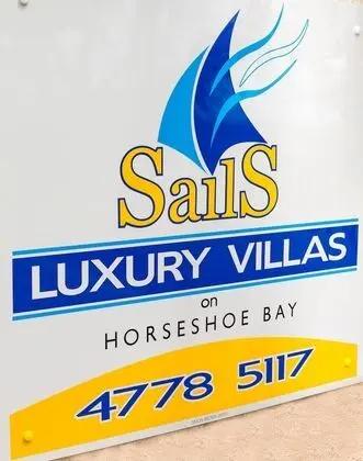 Sails On Horseshoe - Lobi
