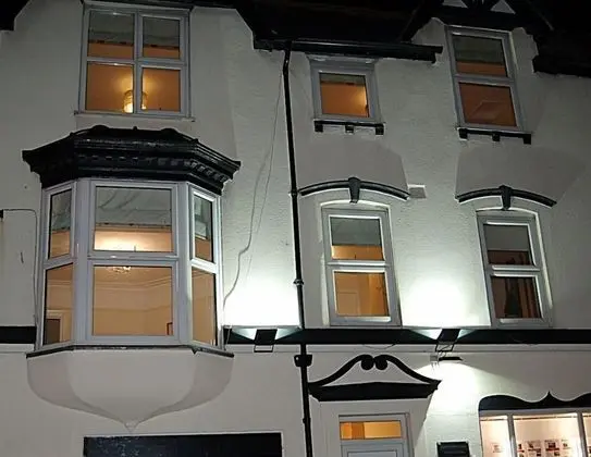 Saint Cadfans Lodge - Dış Mekan