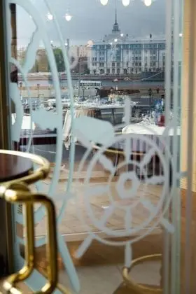 Hotel Saint Petersburg - Dış Mekan
