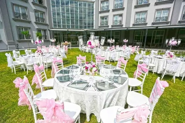 Sakarya Premier Inn Hotel - Yerinde Yemek