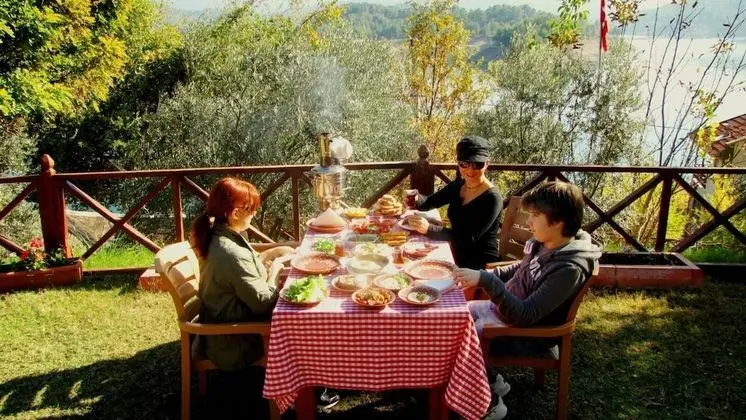 Sakli Gol Evleri - Yerinde Yemek
