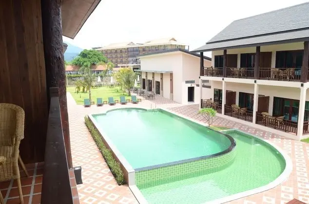Saksiri Riverside Boutique Hotel - Havuz