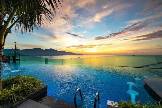 Sala Danang Beach Hotel