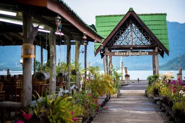 Salakphet Resort - Yerinde Yemek