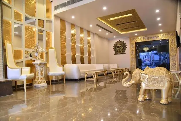 Sallow Royal Suites