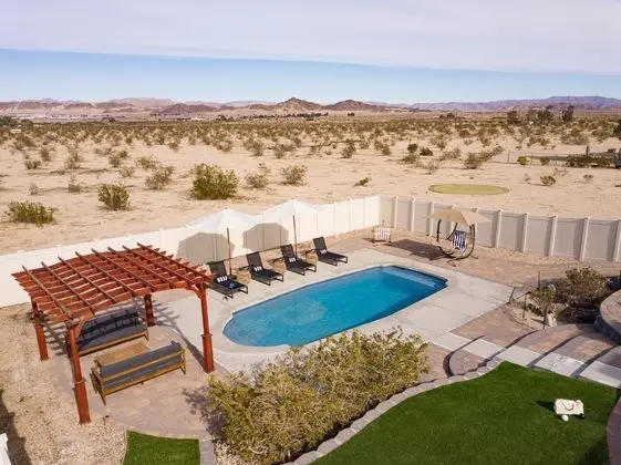 Salton by Avantstay Luxury Desert Estate w/ A Gorgeous Interior, Pool, Patio & Ping Pong! - İç Mekan