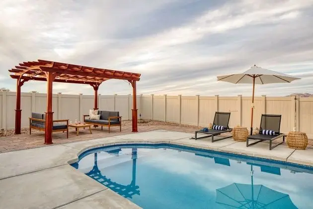 Salton by Avantstay Luxury Desert Estate w/ A Gorgeous Interior, Pool, Patio & Ping Pong! - İç Mekan