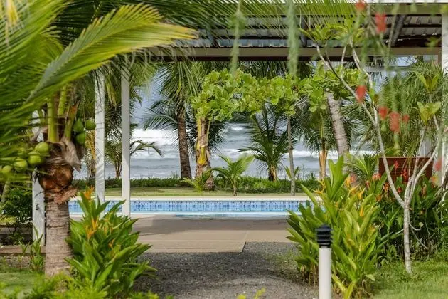Salvatierra Beachfront Hotel - Havuz