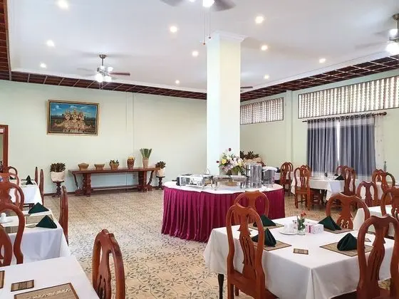 Sam Moon's Hotel Angkor - Yerinde Yemek