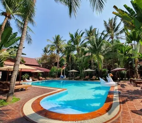 Sam Moon's Hotel Angkor Wooden House
