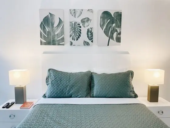 Samantha Apartments by Lowkl