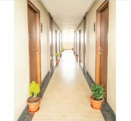 Samasth Palatial by Yuvraj GroupofHotels - İç Mekan