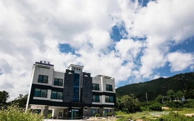 Samcheok Blue Pearl Pension