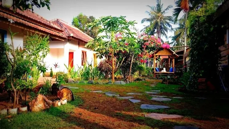 Same Same - Bungalows