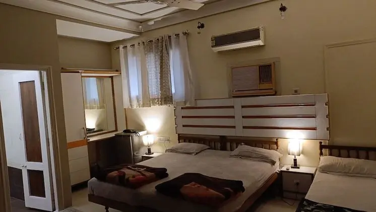 Hotel Samrat