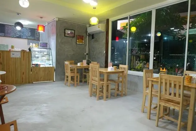 Samui Poshtel - Yerinde Yemek