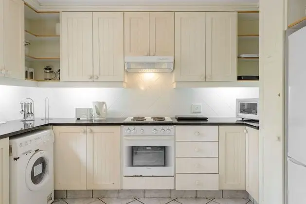 San Lameer Villa Rentals One Bedroom Standard 2106 - Mutfak