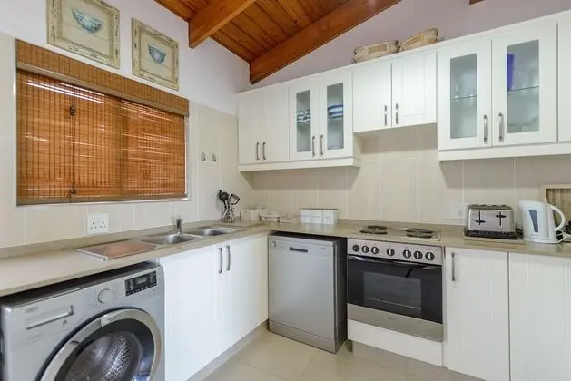 San Lameer Villa Rentals Two Bedroom Standard 1939 - Mutfak