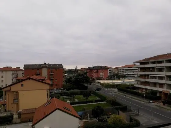 San Lazzaro 81 Mansarda - Oda