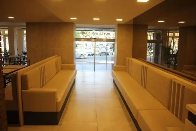 Hotel San Martin - Lobi